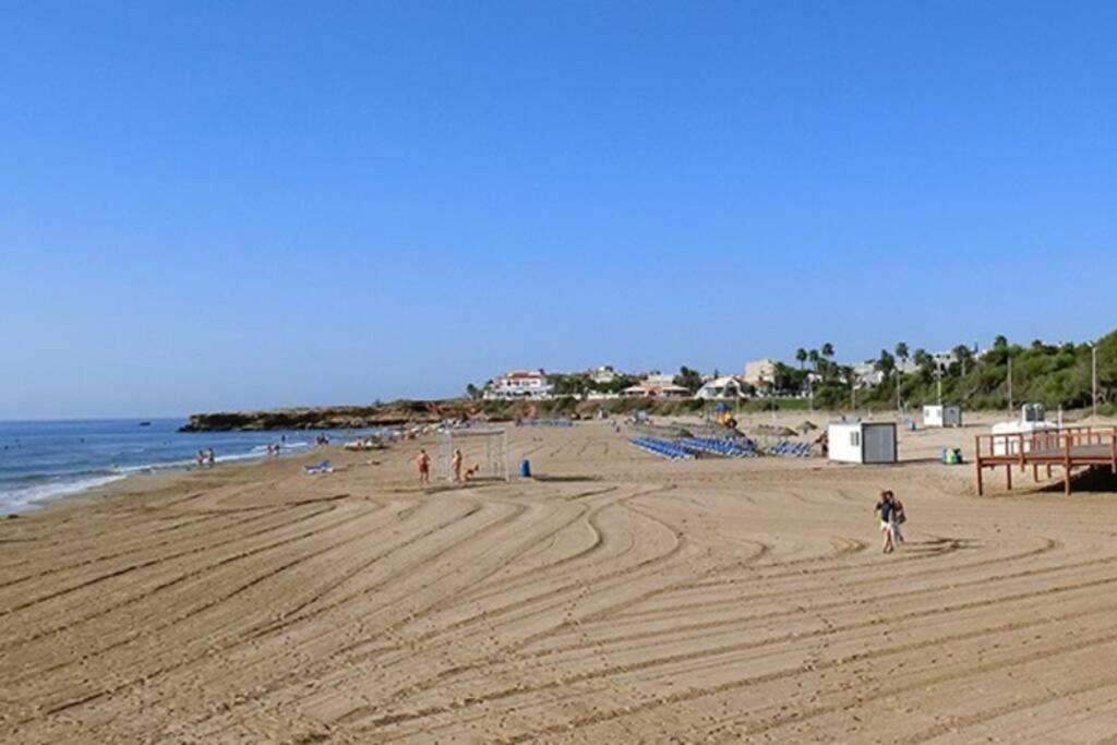 Neu Renoviertes Strandappartment Mit Meerblick Alcossebre エクステリア 写真