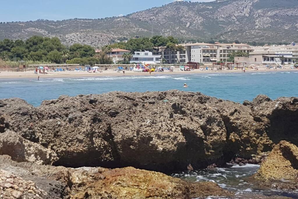Neu Renoviertes Strandappartment Mit Meerblick Alcossebre エクステリア 写真