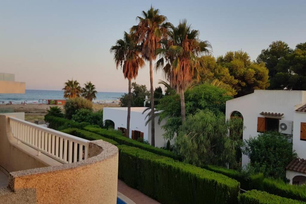 Neu Renoviertes Strandappartment Mit Meerblick Alcossebre エクステリア 写真