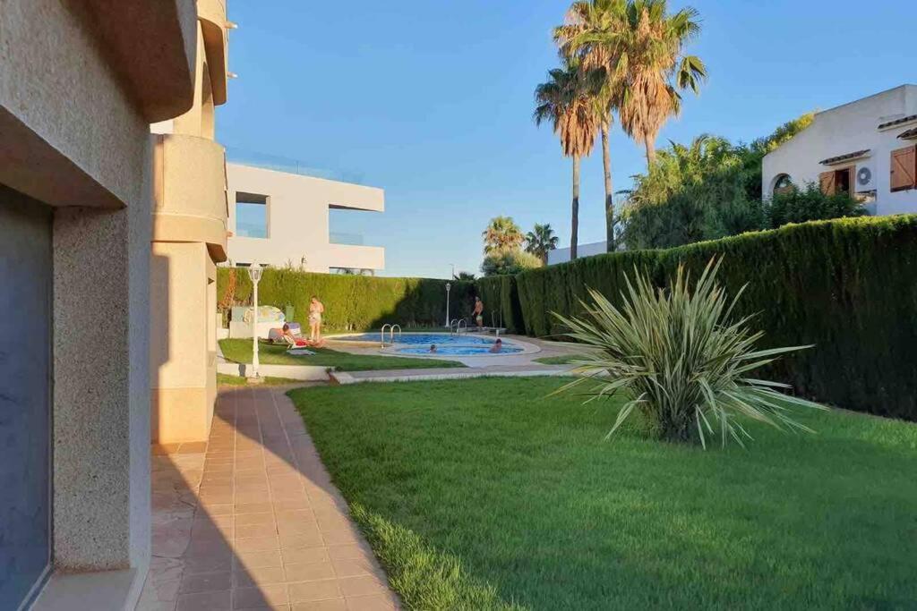 Neu Renoviertes Strandappartment Mit Meerblick Alcossebre エクステリア 写真
