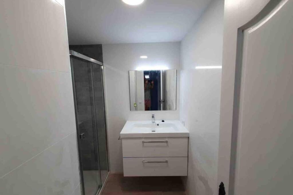 Neu Renoviertes Strandappartment Mit Meerblick Alcossebre エクステリア 写真